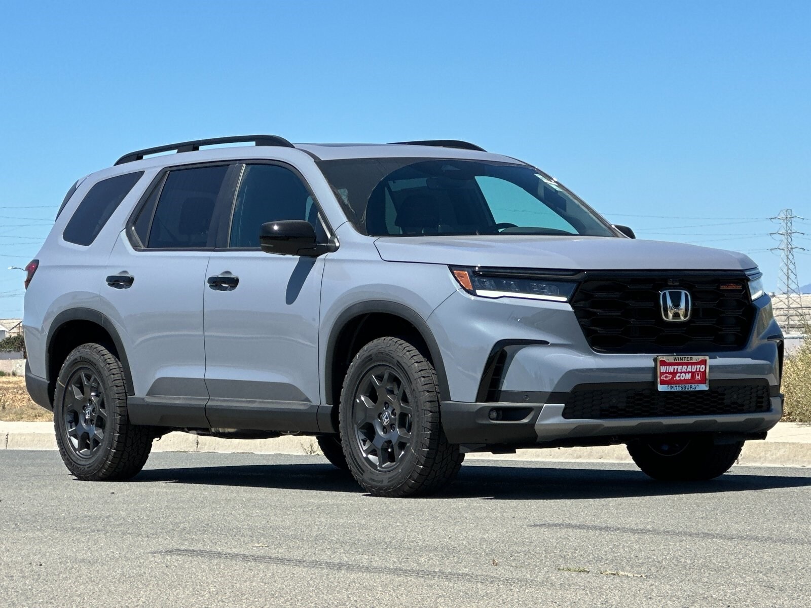 2025 Honda Pilot TrailSport photo 2