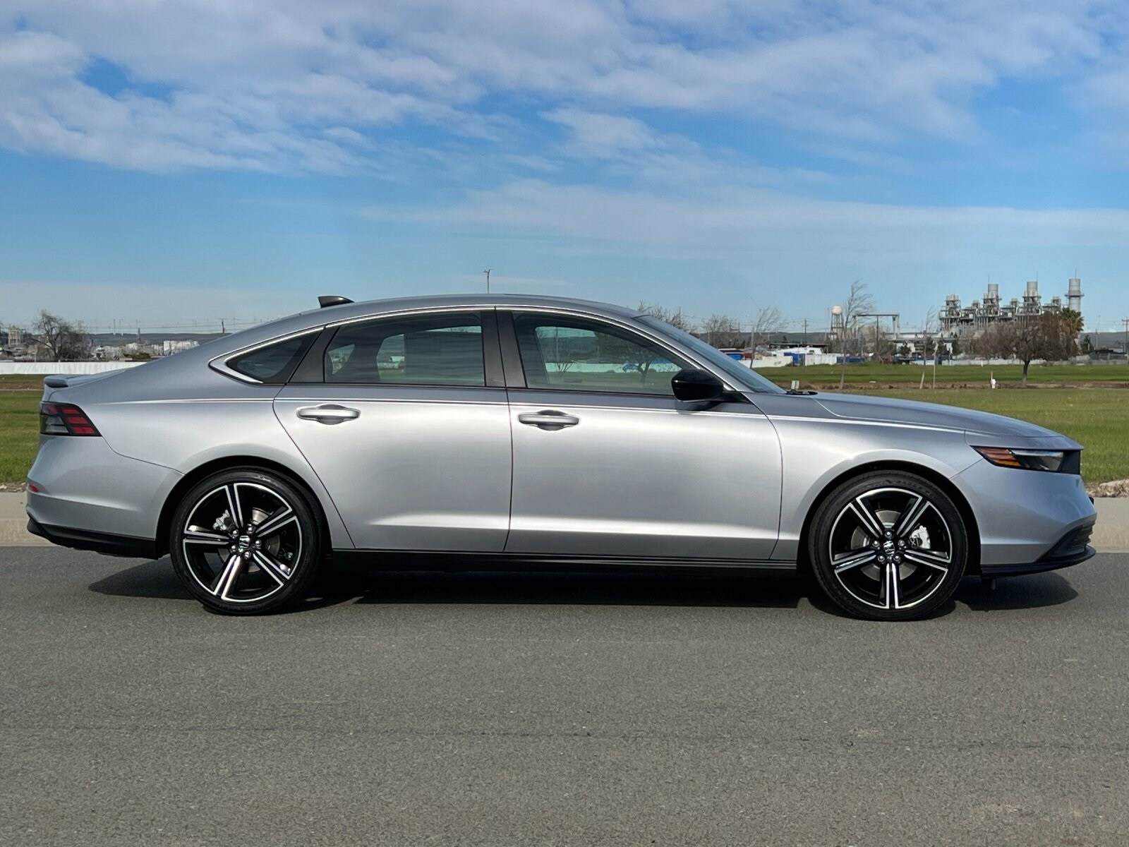 2025 Honda Accord Hybrid Sport photo 3