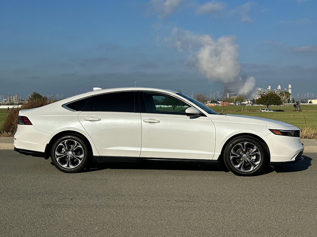 2023 Honda Accord EX photo 2