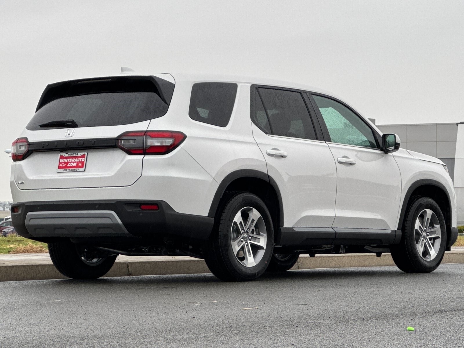 2025 Honda Pilot EX-L photo 4