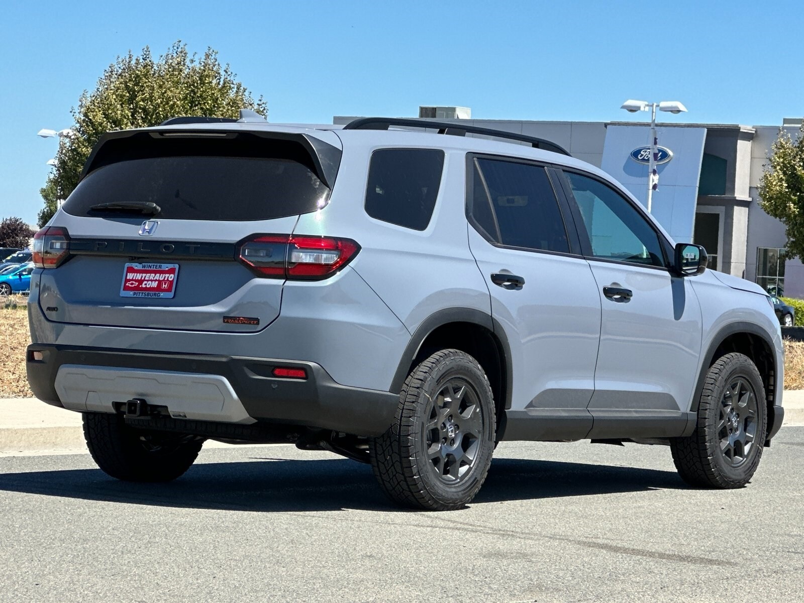 2025 Honda Pilot TrailSport photo 4