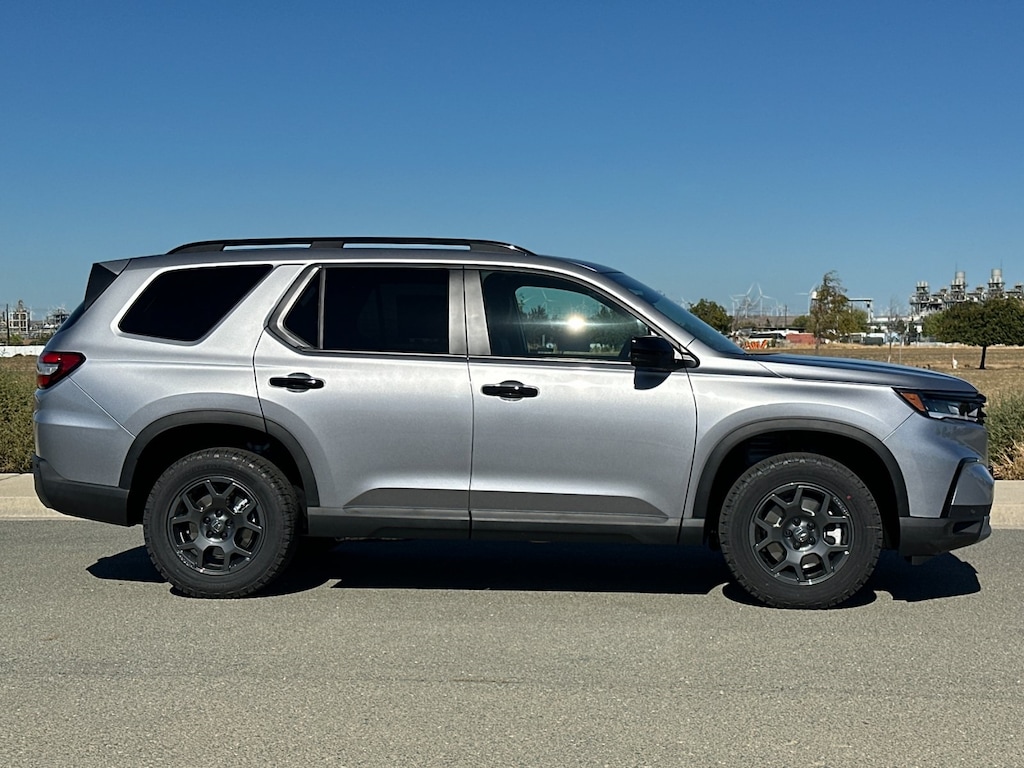 New 2025 Honda Pilot TrailSport SUV