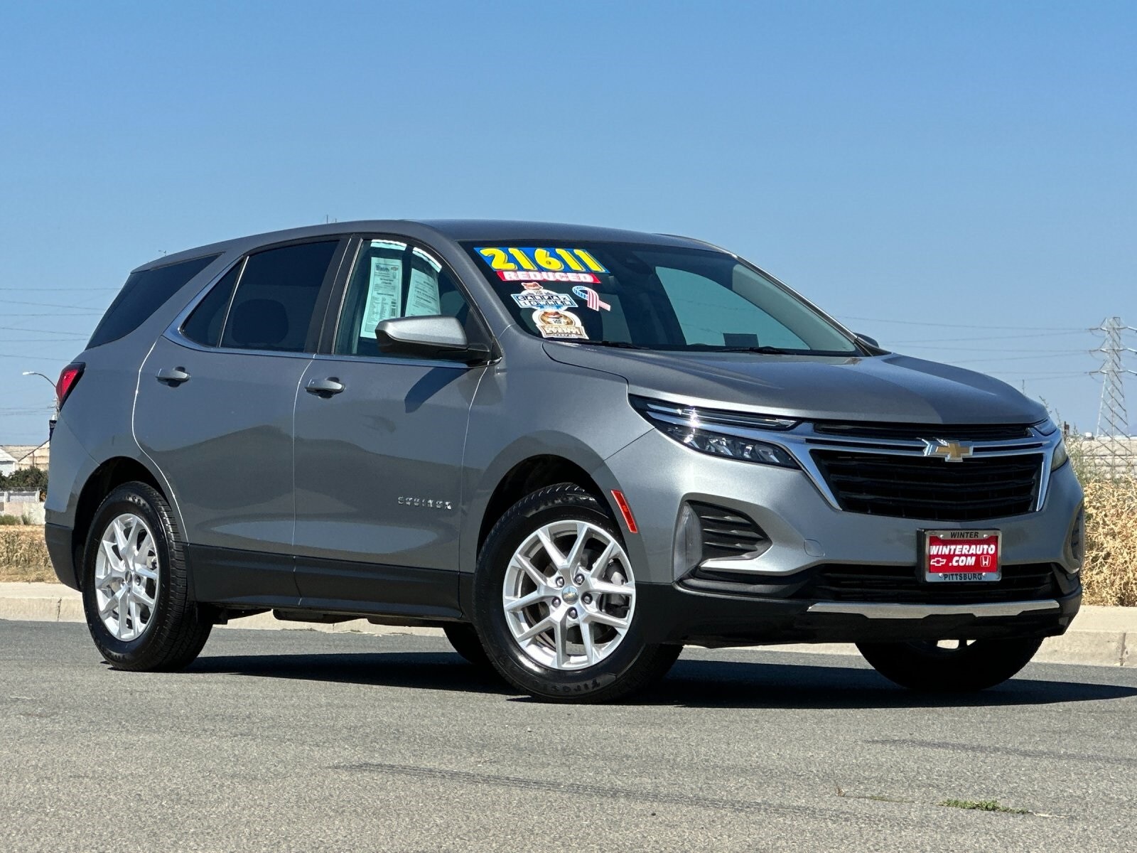 2023 Chevrolet Equinox LT photo 2