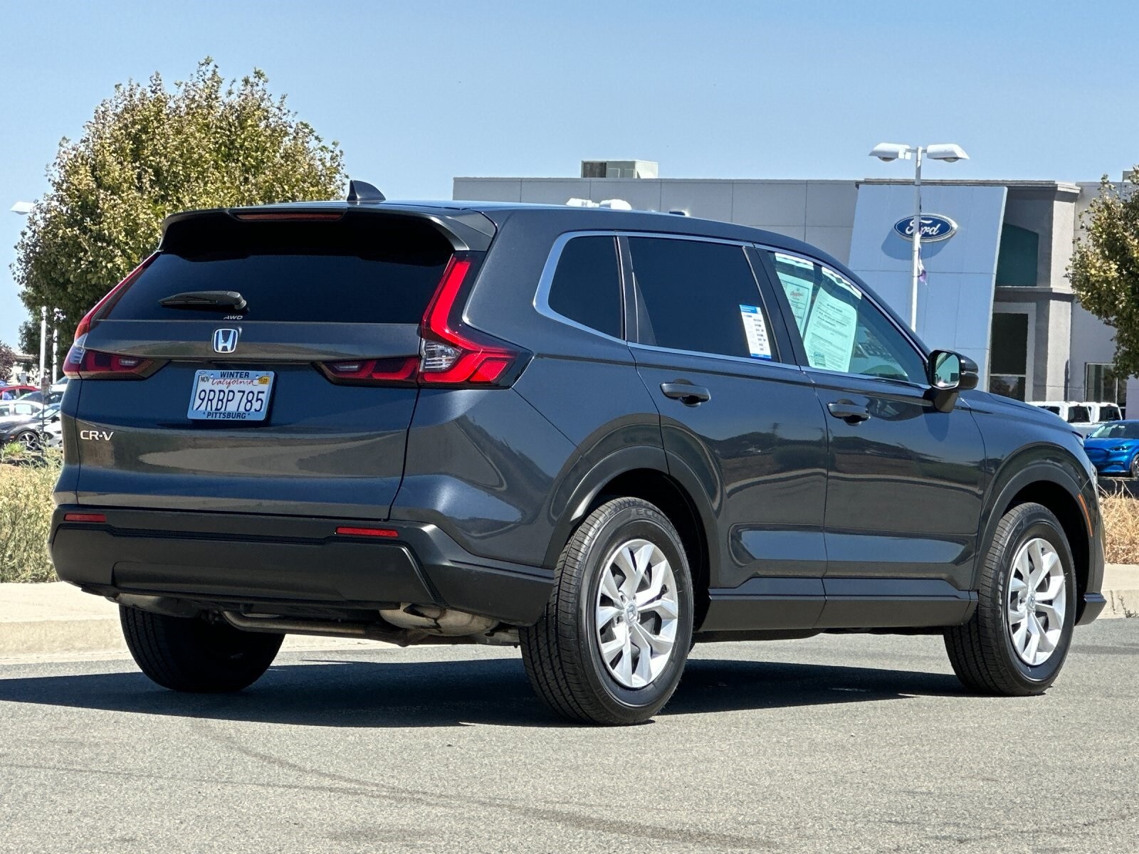 2025 Honda CR-V LX photo 4