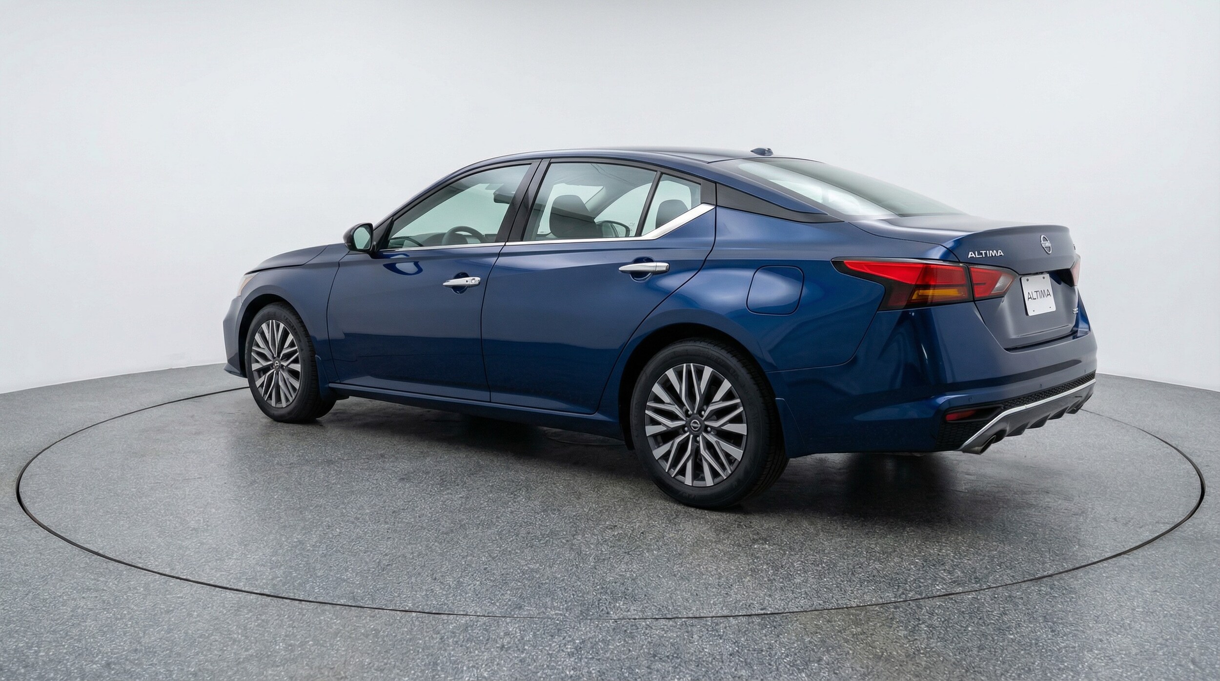 Thumbnail: 2025 Nissan Altima - 5