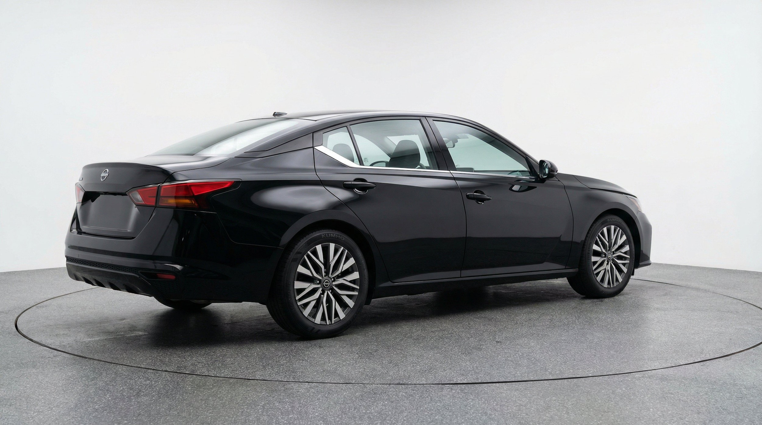 Thumbnail: 2025 Nissan Altima - 9