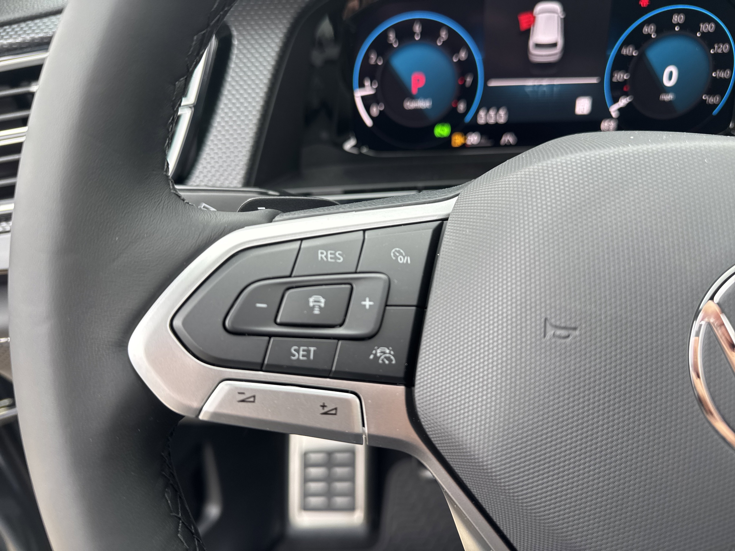 2026 Volkswagen Atlas Cross Sport SEL Premium R-LINE - Photo 13