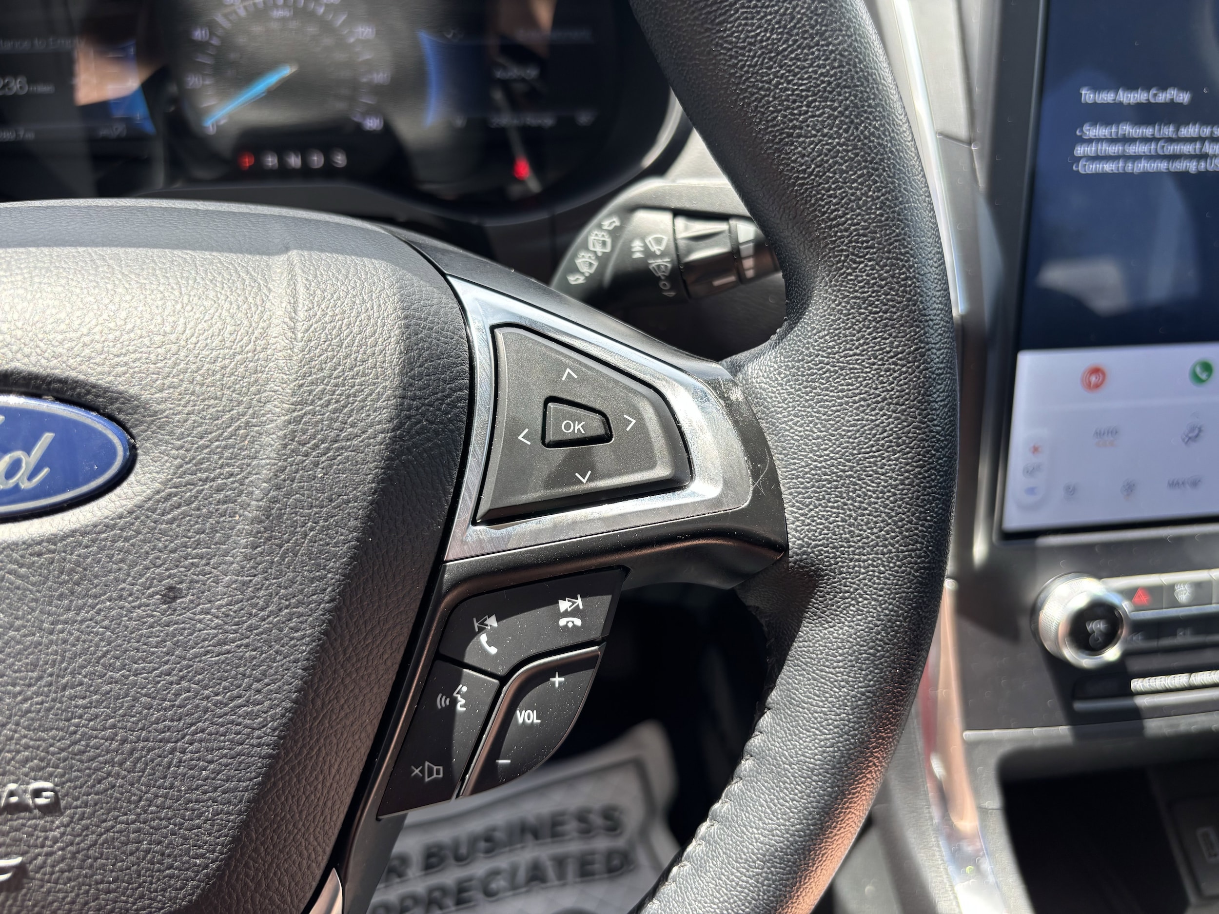 2024 Ford Edge Titanium - Photo 10