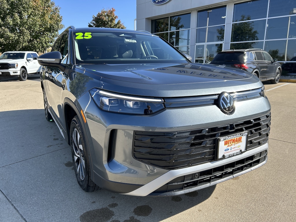 New 2025 Volkswagen Tiguan 2.0T S SUV