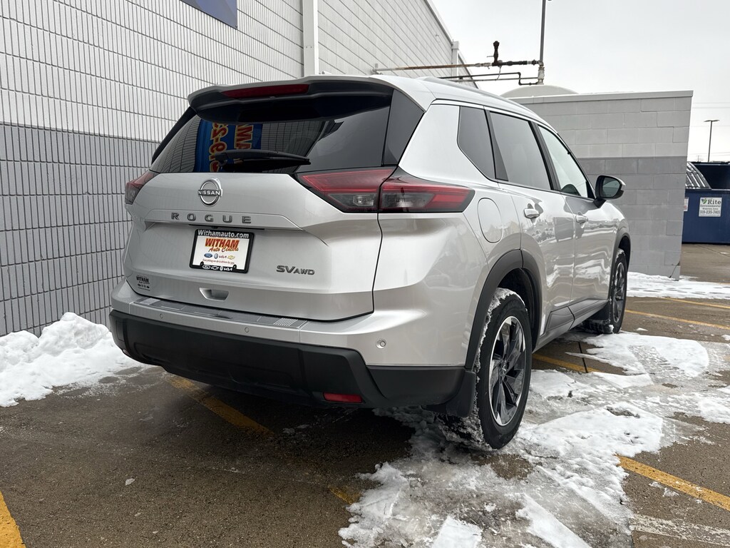 Used 2024 Nissan Rogue SV SUV