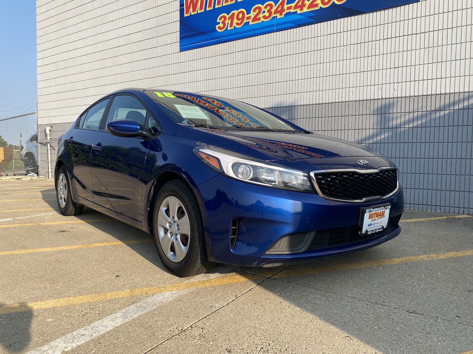 Used 2018 Kia FORTE LX with VIN 3KPFK4A71JE185076 for sale in Cedar Falls, IA