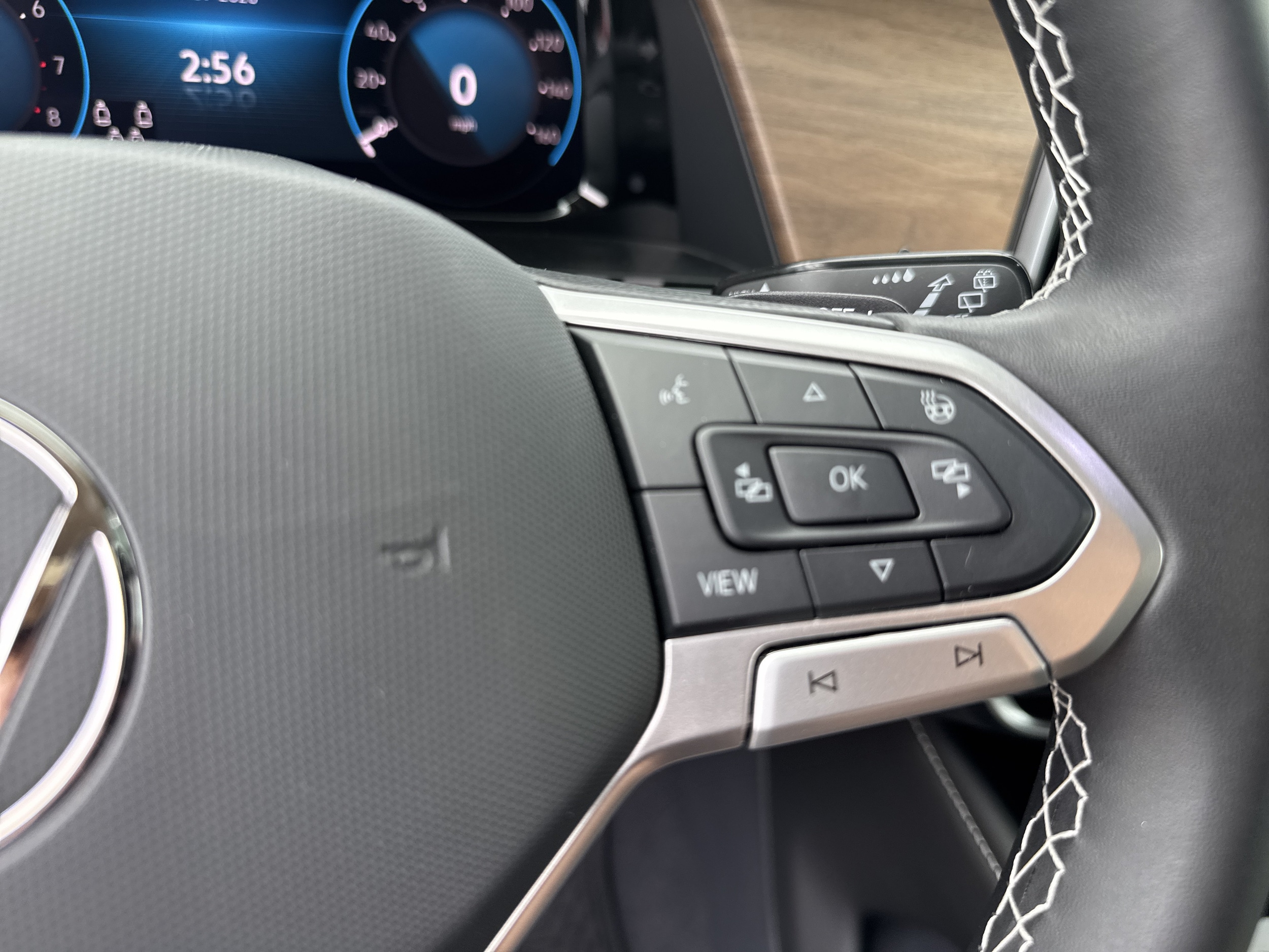 2026 Volkswagen Atlas SE w/Tech - Photo 17
