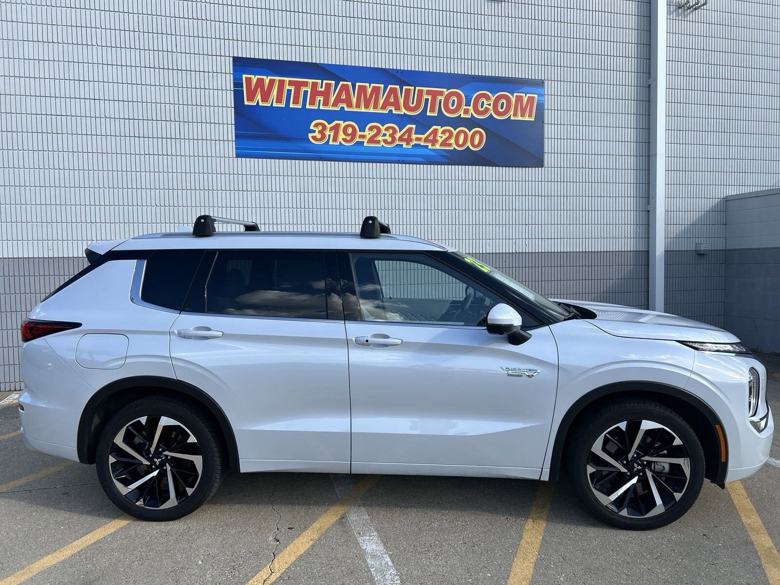 Used 2023 Mitsubishi Outlander Plug-In Hybrid SEL with VIN JA4T5VA90PZ019169 for sale in Cedar Falls, IA