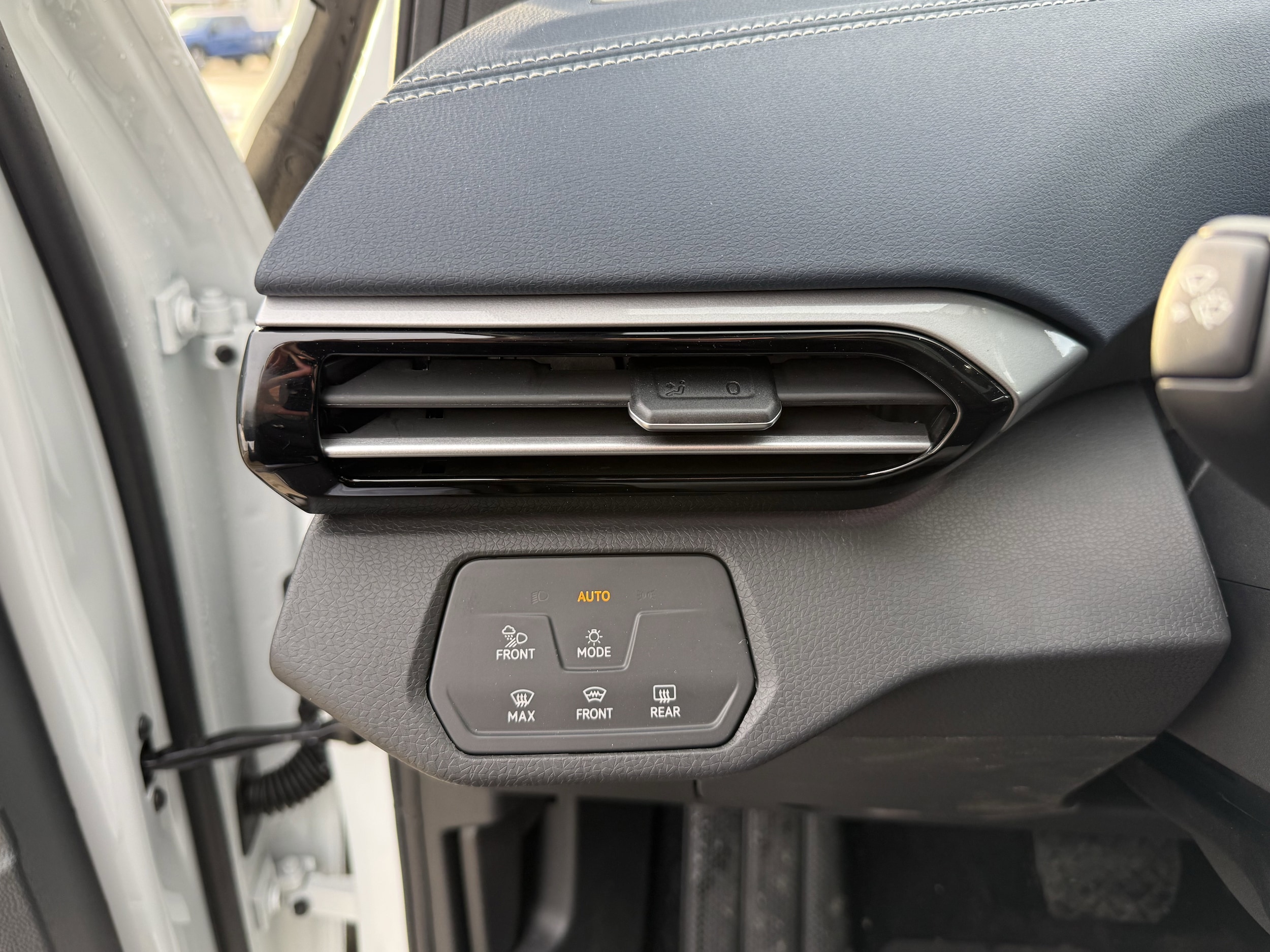 2026 Volkswagen ID.4 PRO S - Photo 12