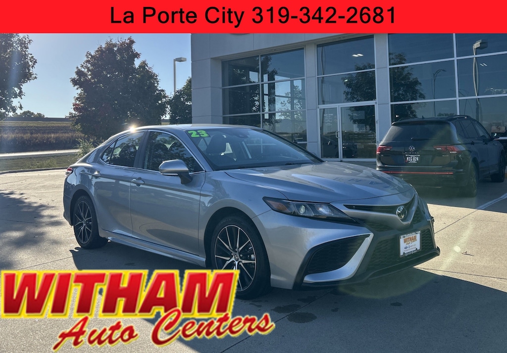 Used 2023 Toyota Camry SE Sedan