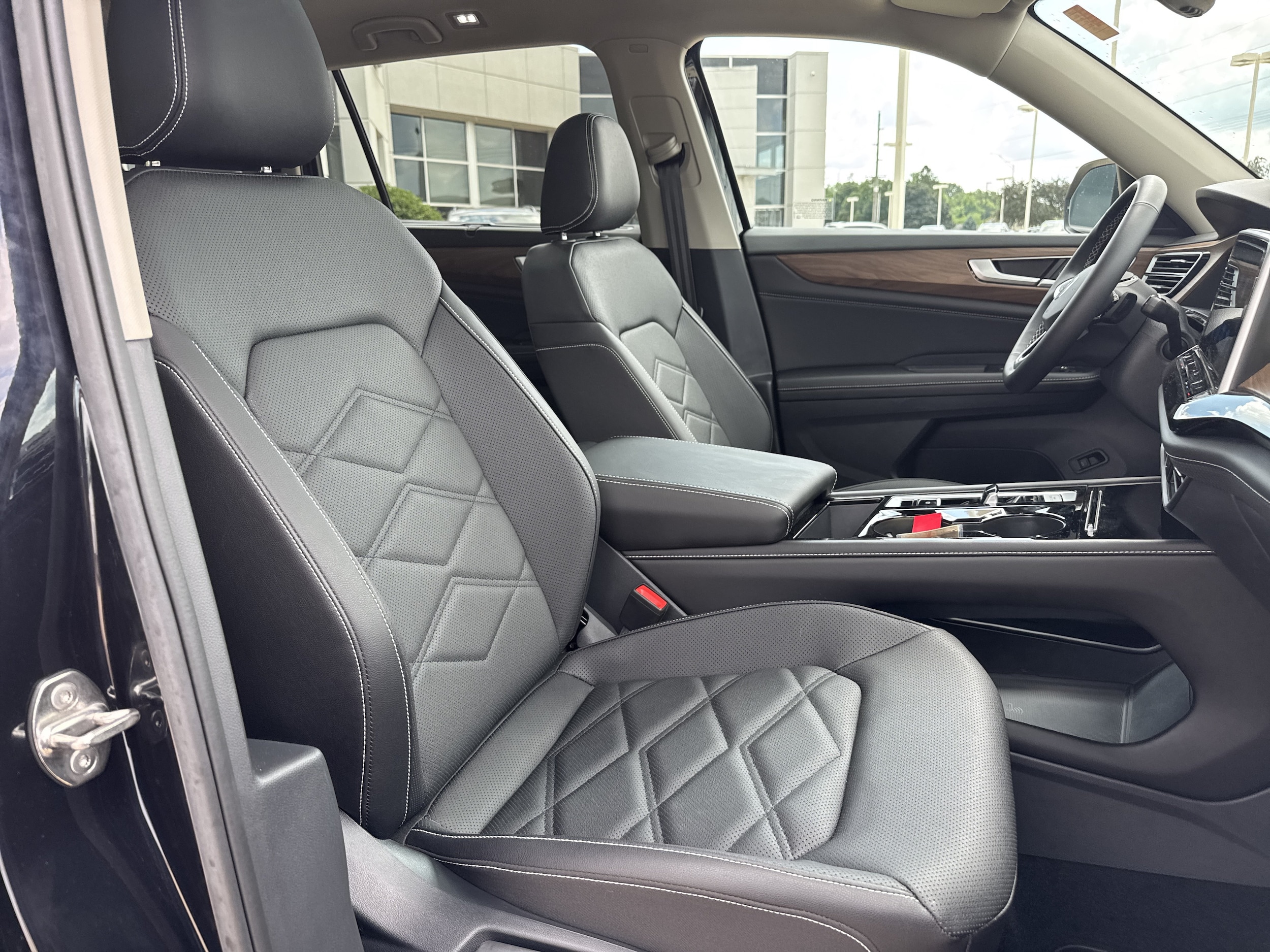 2026 Volkswagen Atlas SE w/Tech - Photo 7