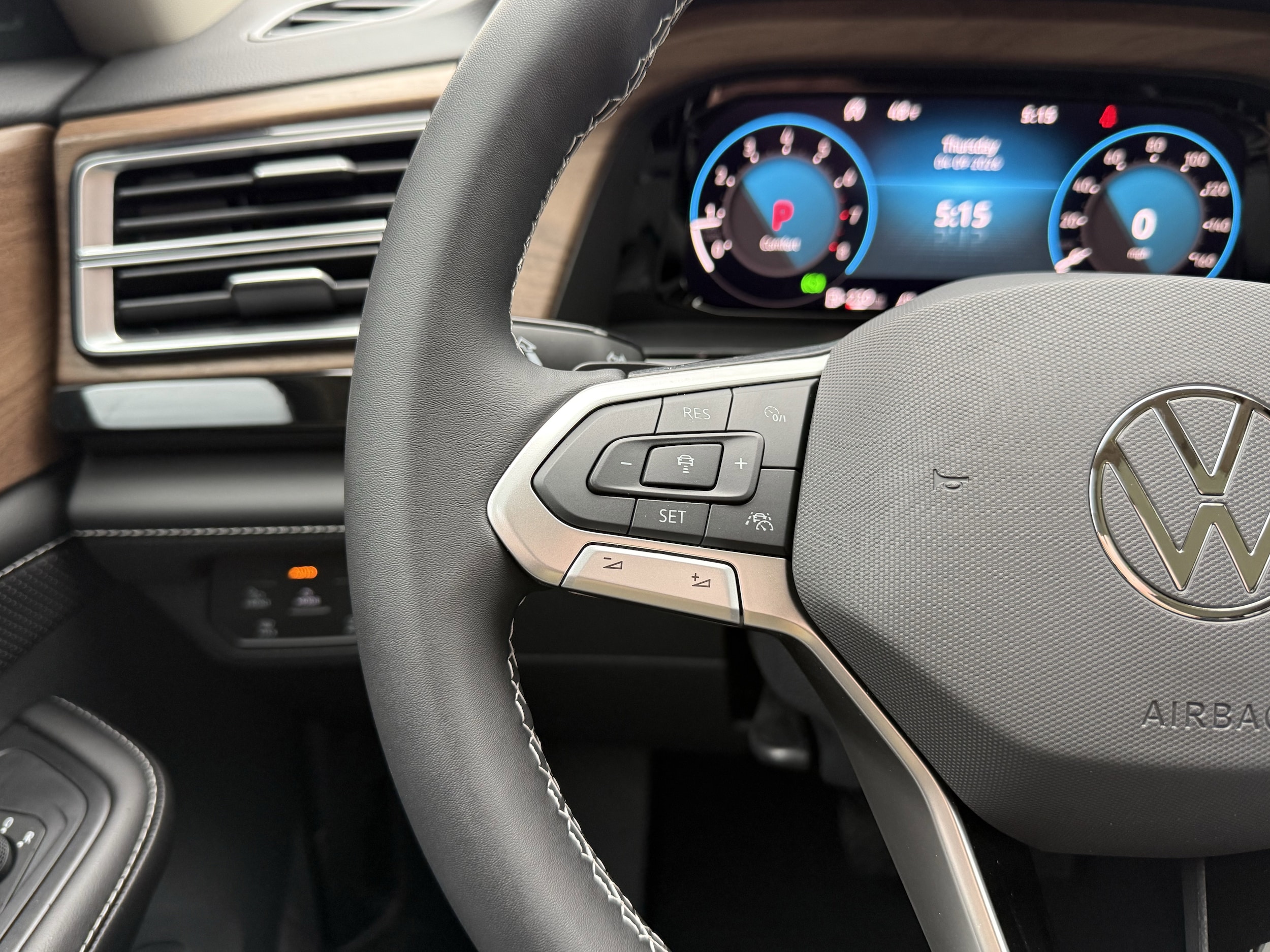 2026 Volkswagen Atlas SE w/Tech - Photo 16