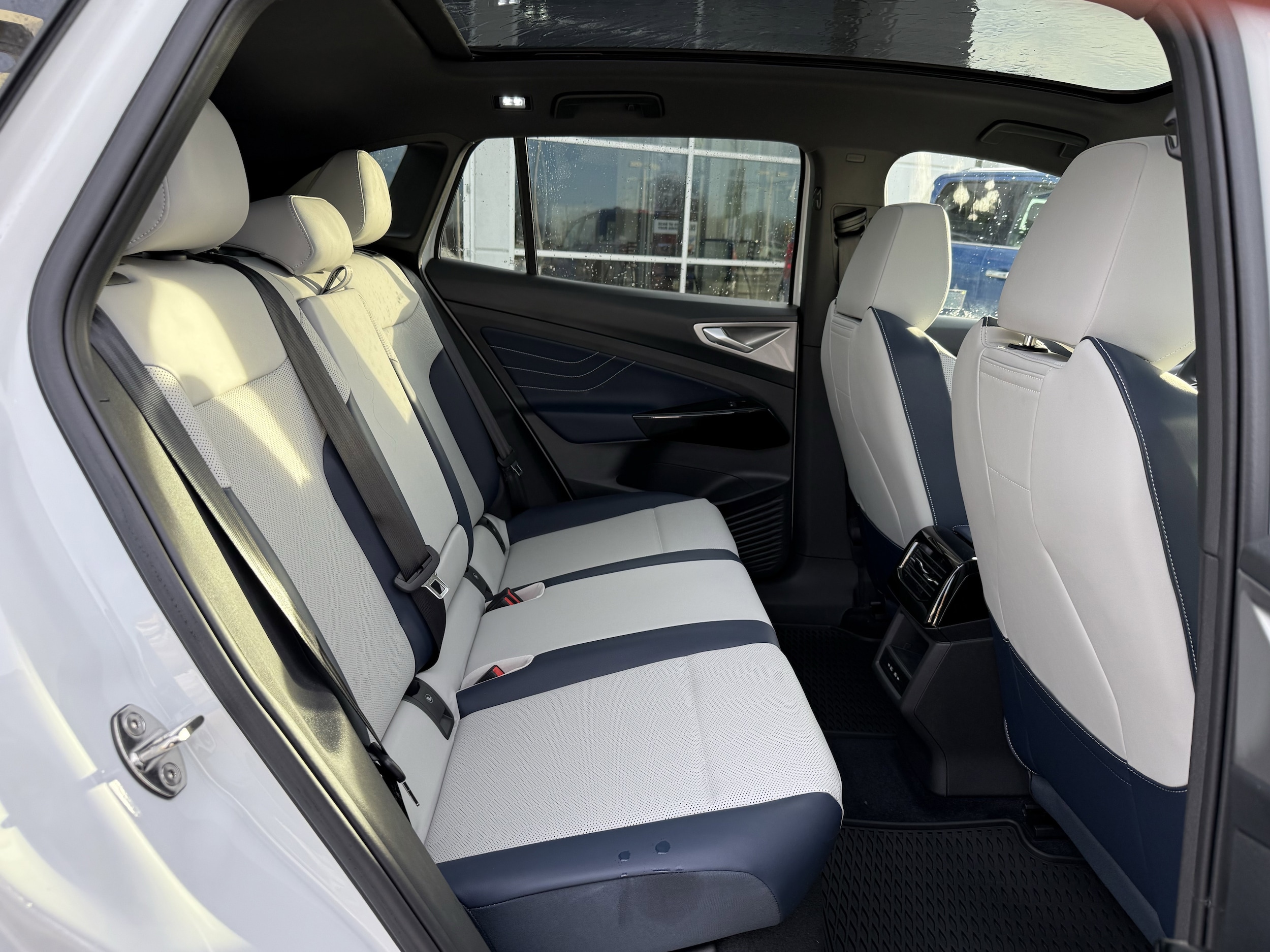 2026 Volkswagen ID.4 PRO S - Photo 6