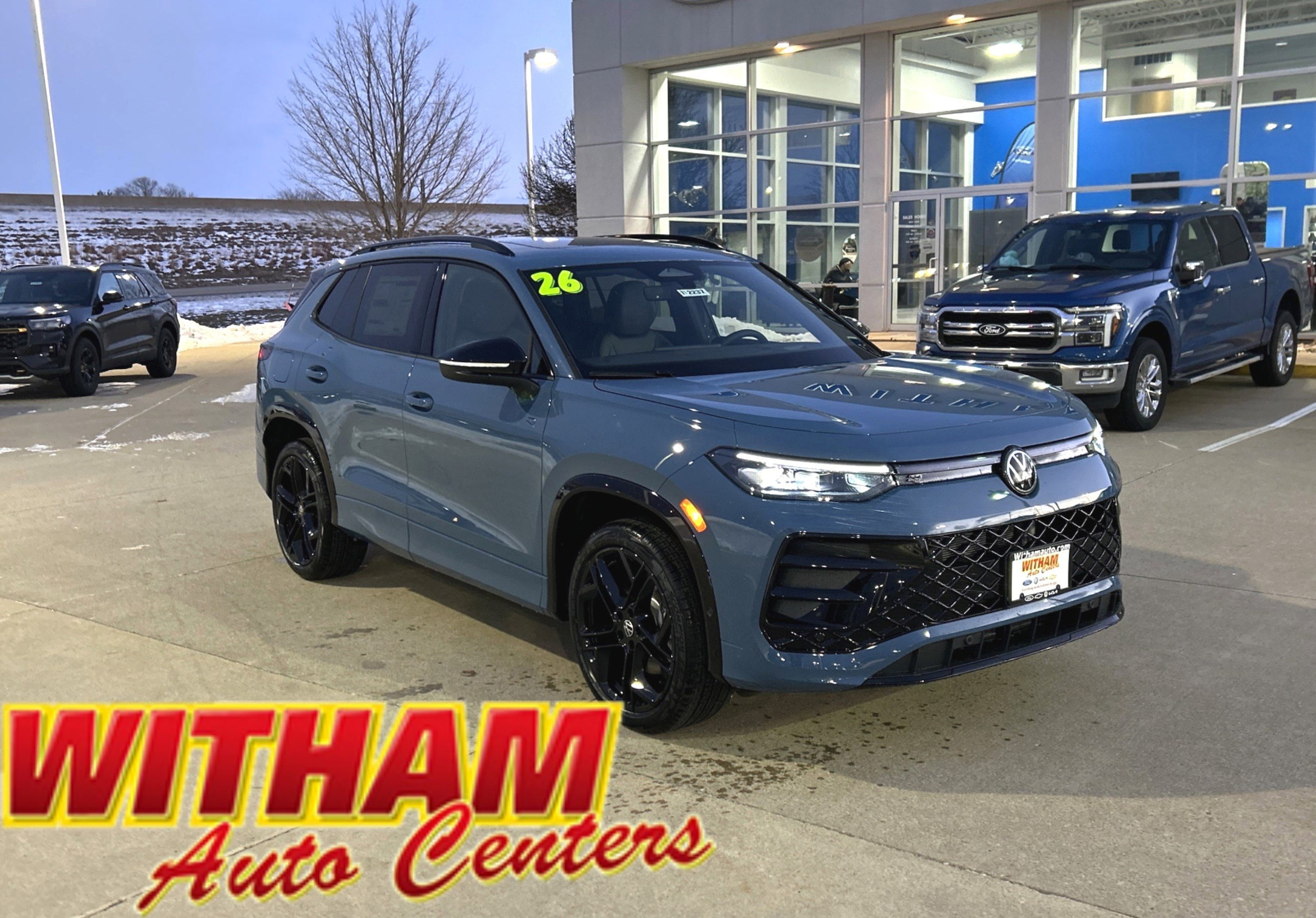 2026 Volkswagen Tiguan SE R-LINE BLACK's photo