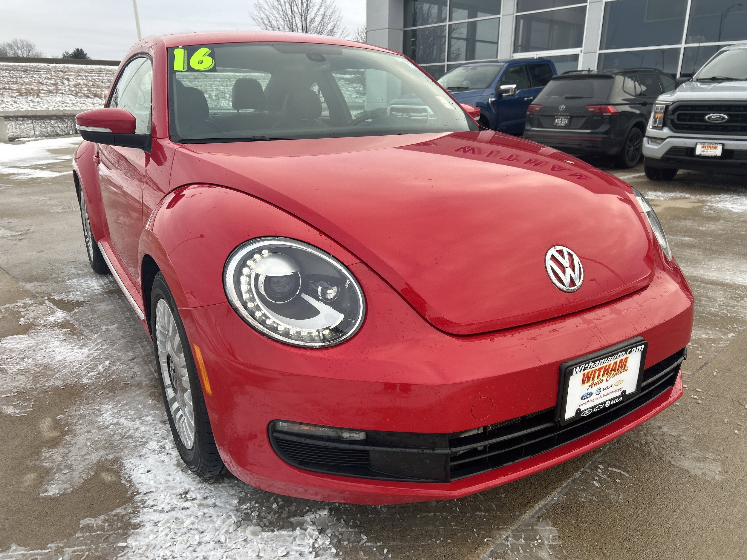2016 Volkswagen Beetle SE's photo