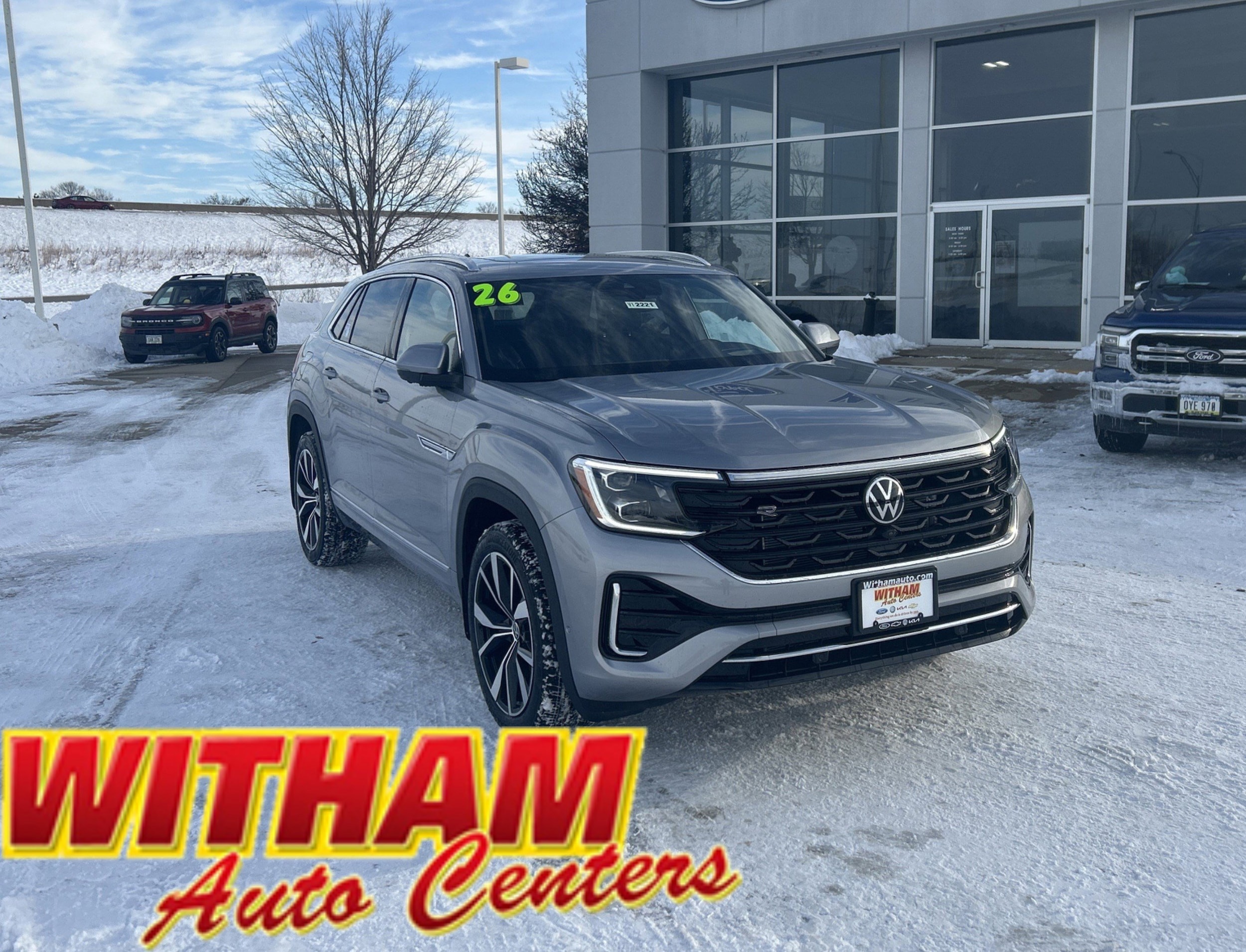 2026 Volkswagen Atlas Cross Sport SEL Premium R-LINE's photo