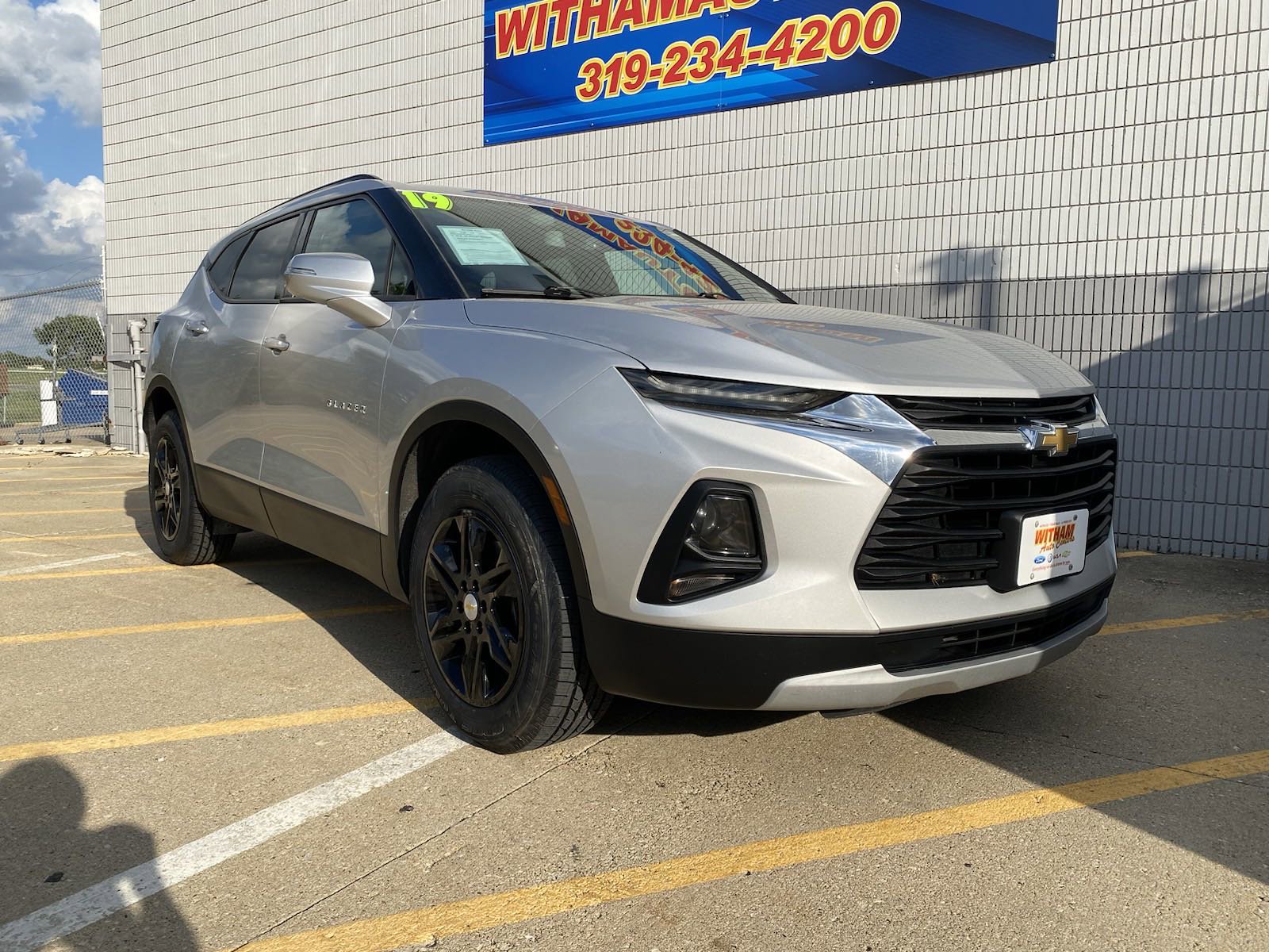 Used 2019 Chevrolet Blazer 2LT with VIN 3GNKBCRSXKS691789 for sale in Cedar Falls, IA