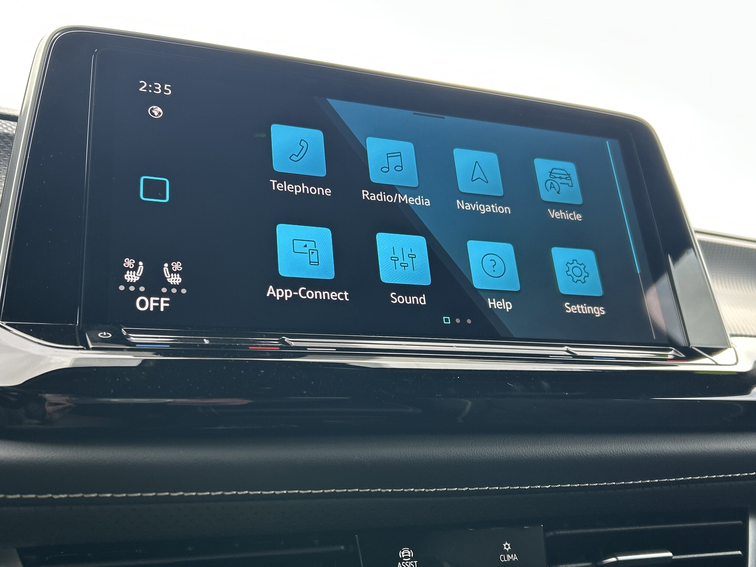 2026 Volkswagen Atlas Cross Sport SEL Premium R-LINE - Photo 18