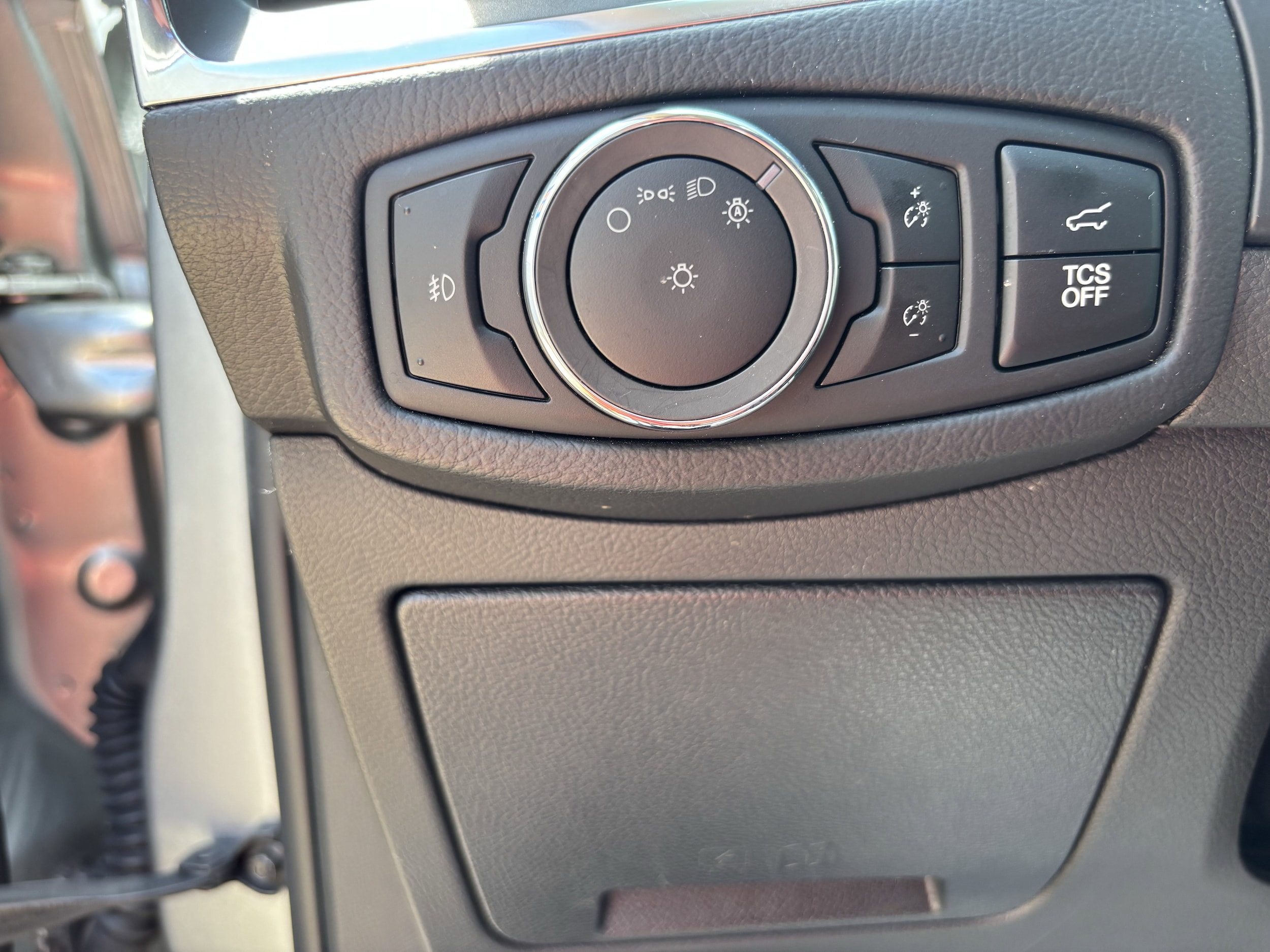 2024 Ford Edge Titanium - Photo 6