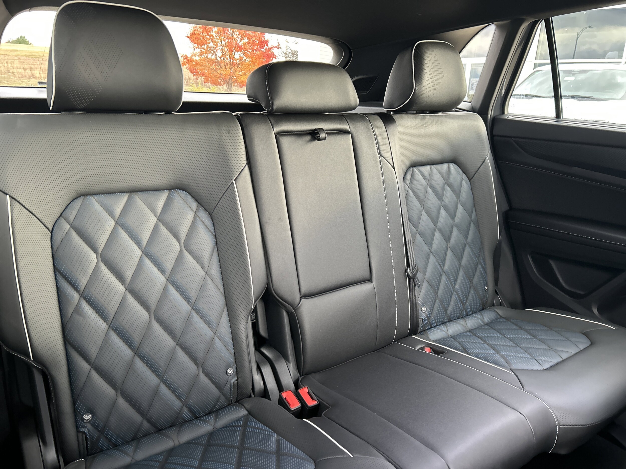 2026 Volkswagen Atlas Cross Sport SEL Premium R-LINE - Photo 9