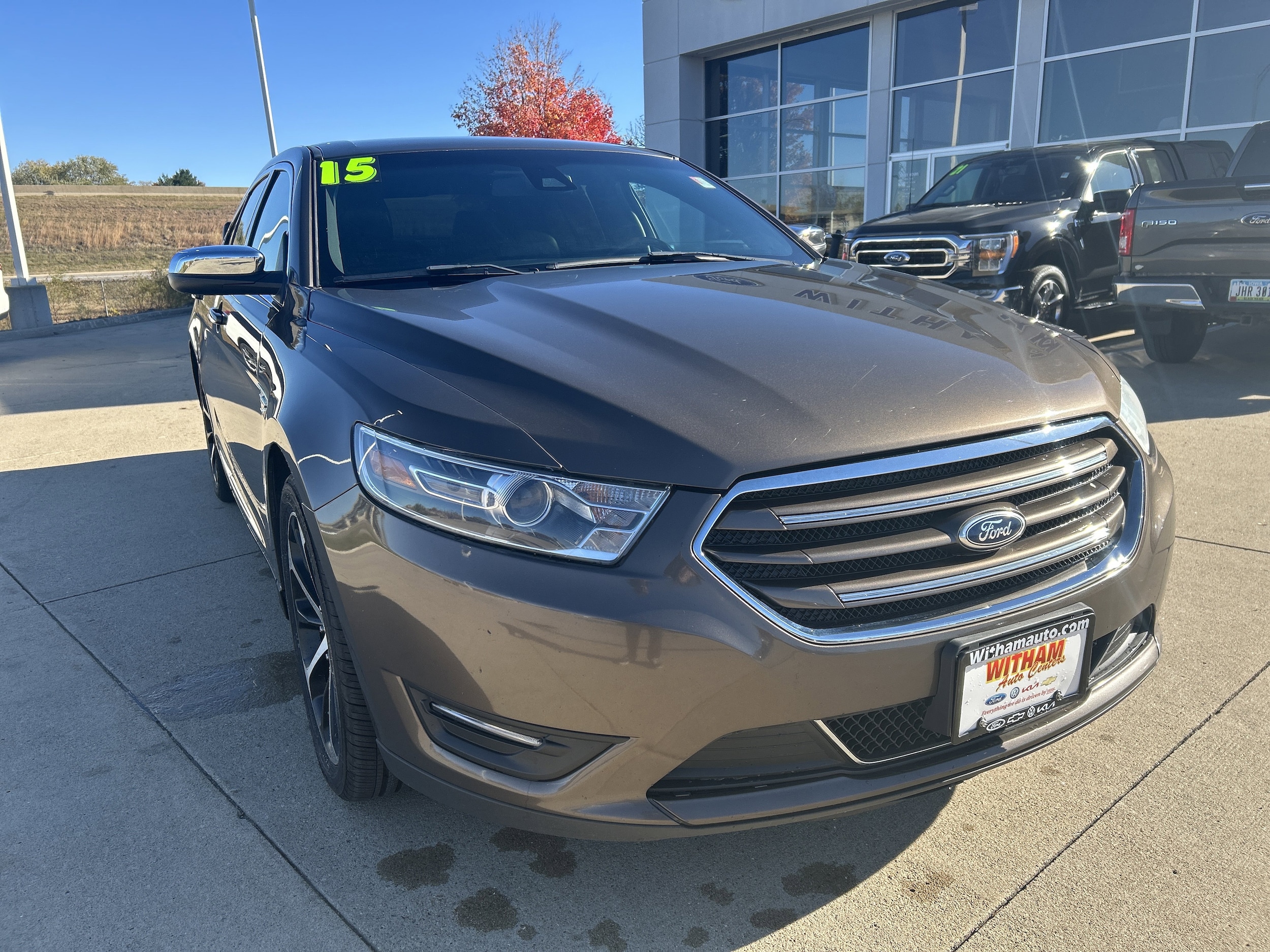 Used 2015 Ford Taurus Limited with VIN 1FAHP2F84FG161822 for sale in Cedar Falls, IA