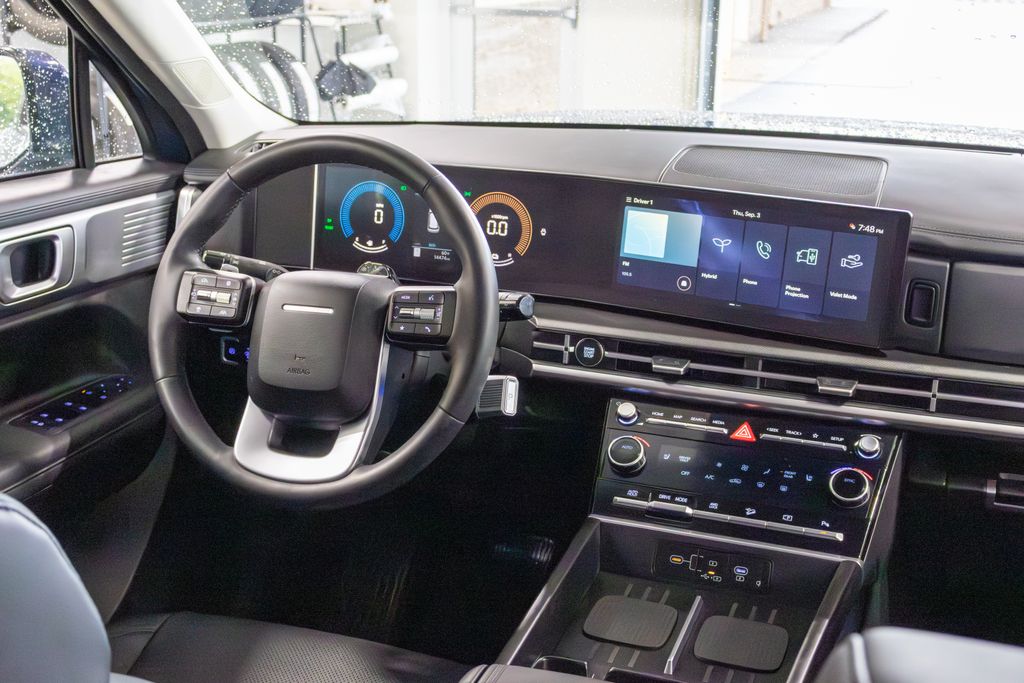 2025 Hyundai Santa Fe SEL - Photo 11
