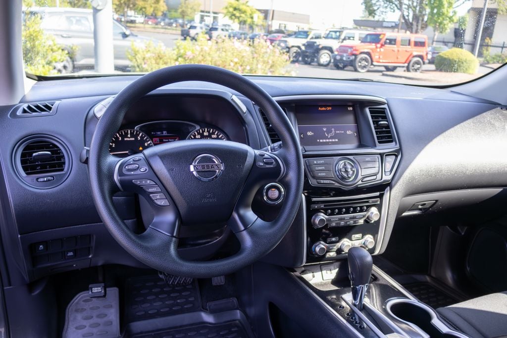 2019 Nissan Pathfinder S - Photo 16