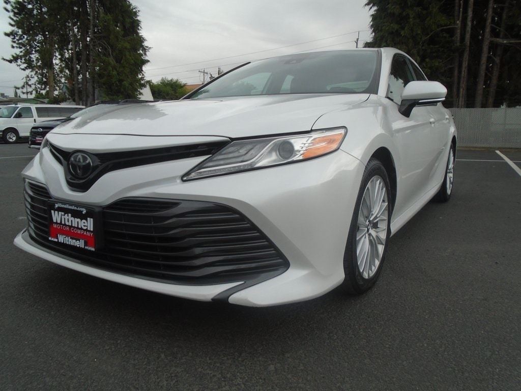 Used 2019 Toyota Camry XLE with VIN 4T1B11HK0KU761507 for sale in Salem, OR