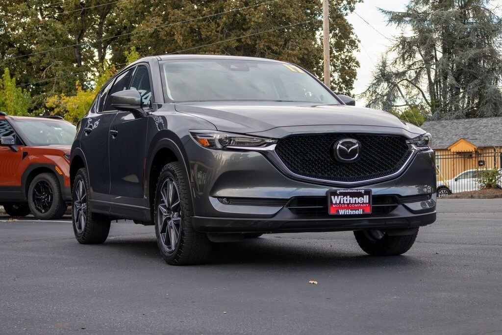 2017 Mazda CX-5 Grand Touring photo 2