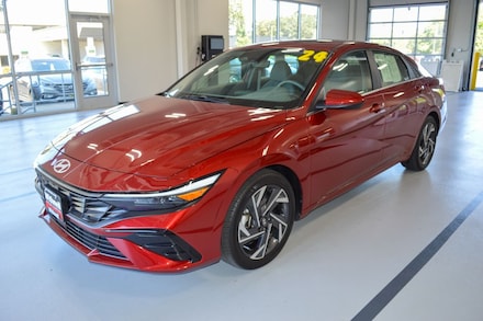 2024 Hyundai Elantra SEL Sedan