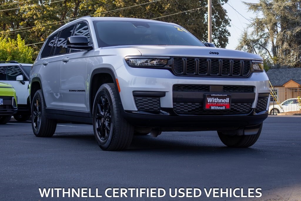 2024 Jeep Grand Cherokee Altitude photo 2