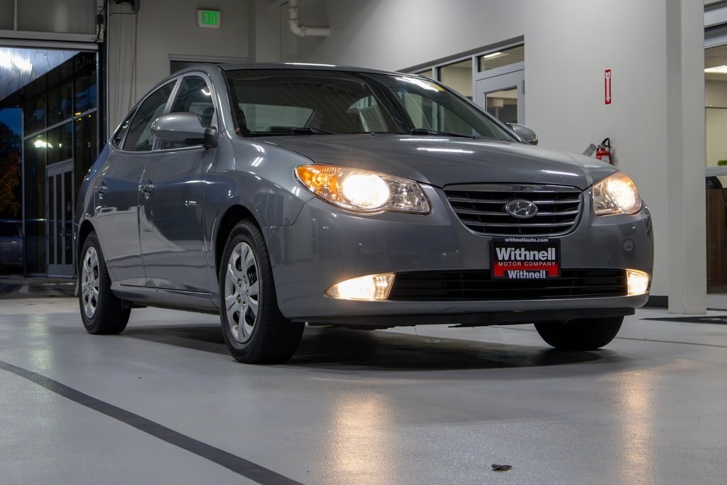 2010 Hyundai Elantra GLS photo 2