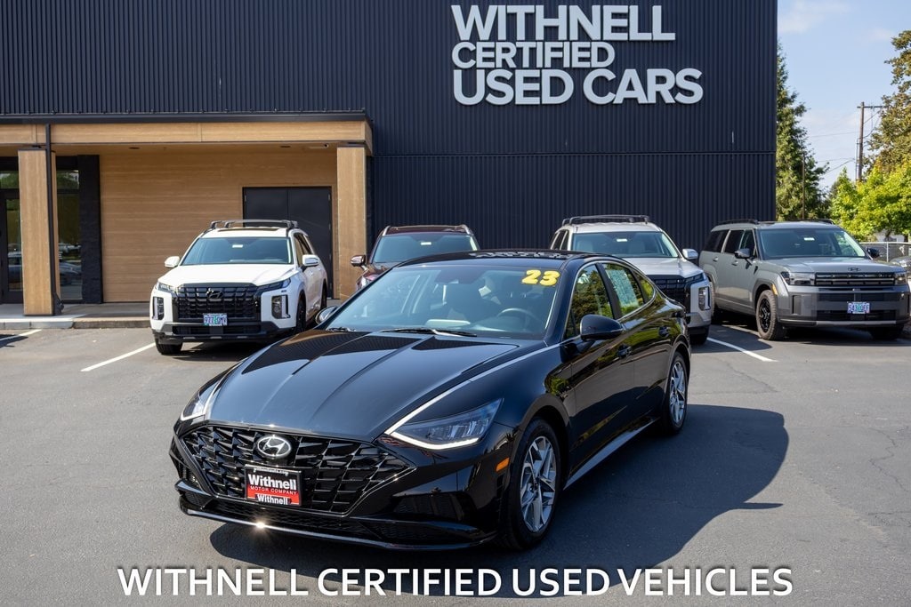 Used 2023 Hyundai Sonata SEL Sedan