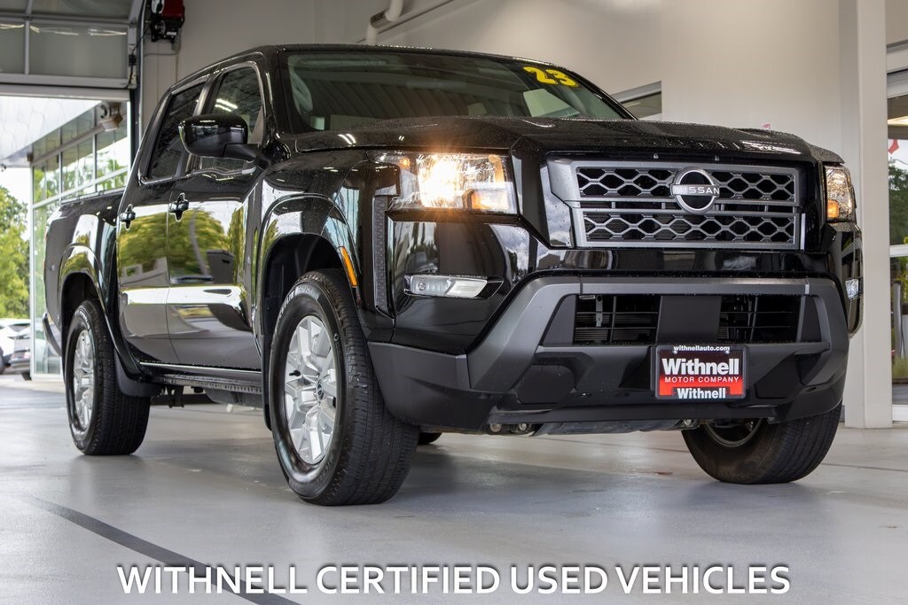 2023 Nissan Frontier SV photo 2