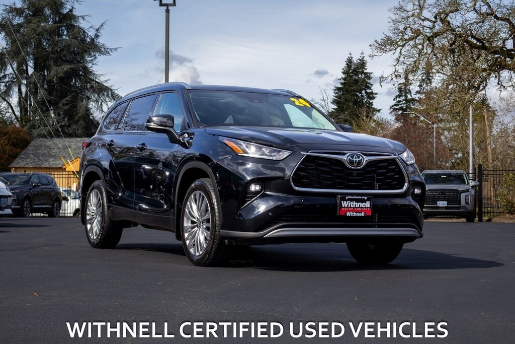 2024 Toyota Highlander Platinum photo 2