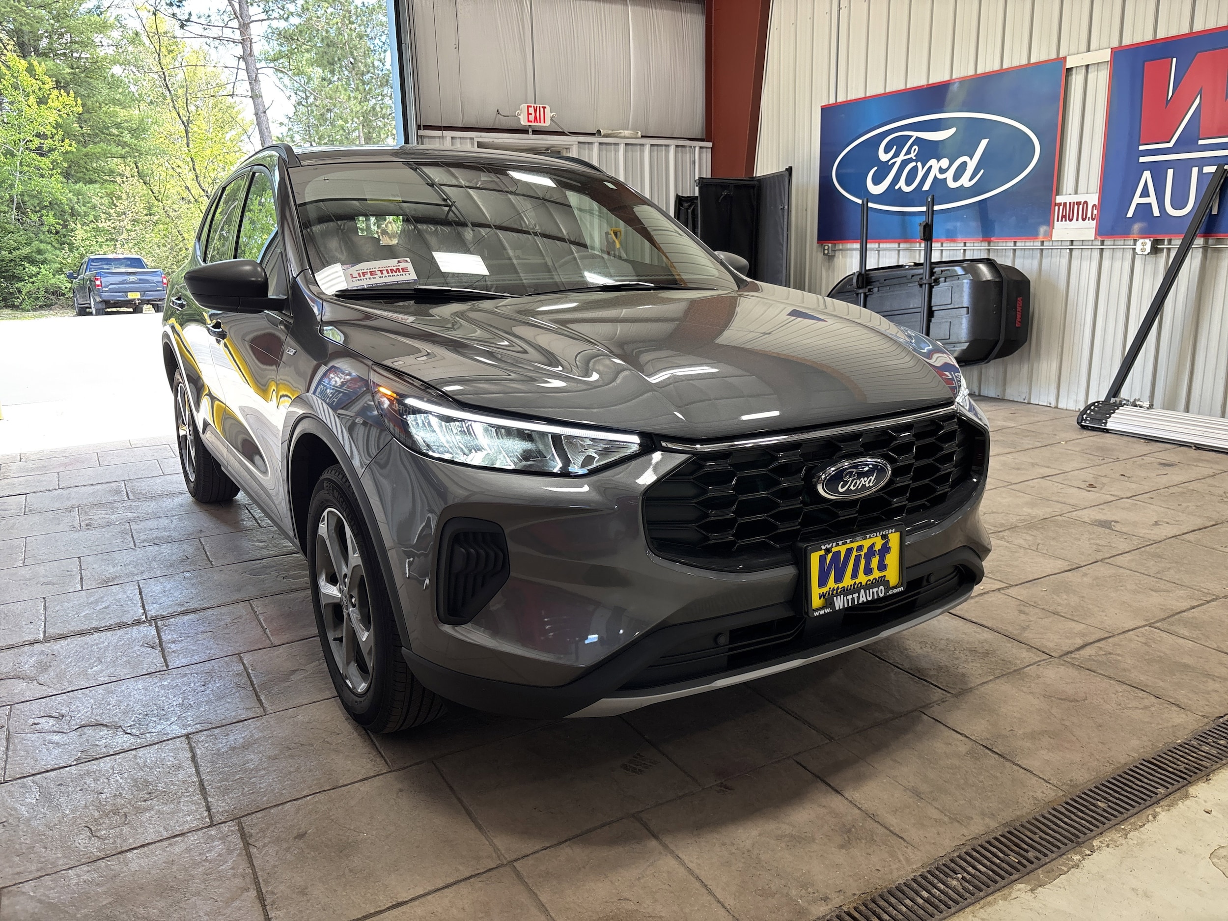 2025 Ford Escape ST-Line AWD's photo