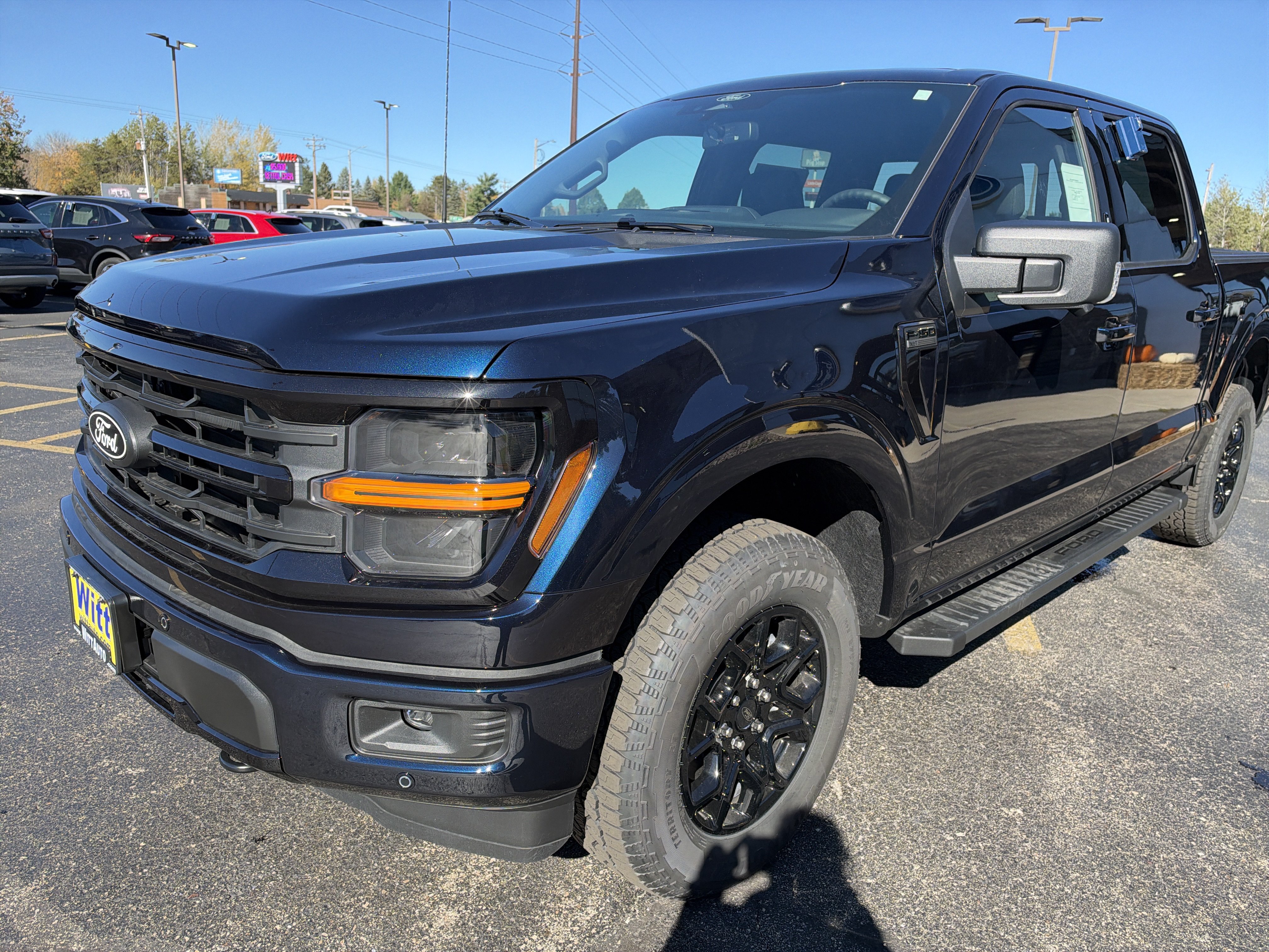 New 2026 Ford F-150 XLT XLT 4WD SuperCrew 5.5 Box