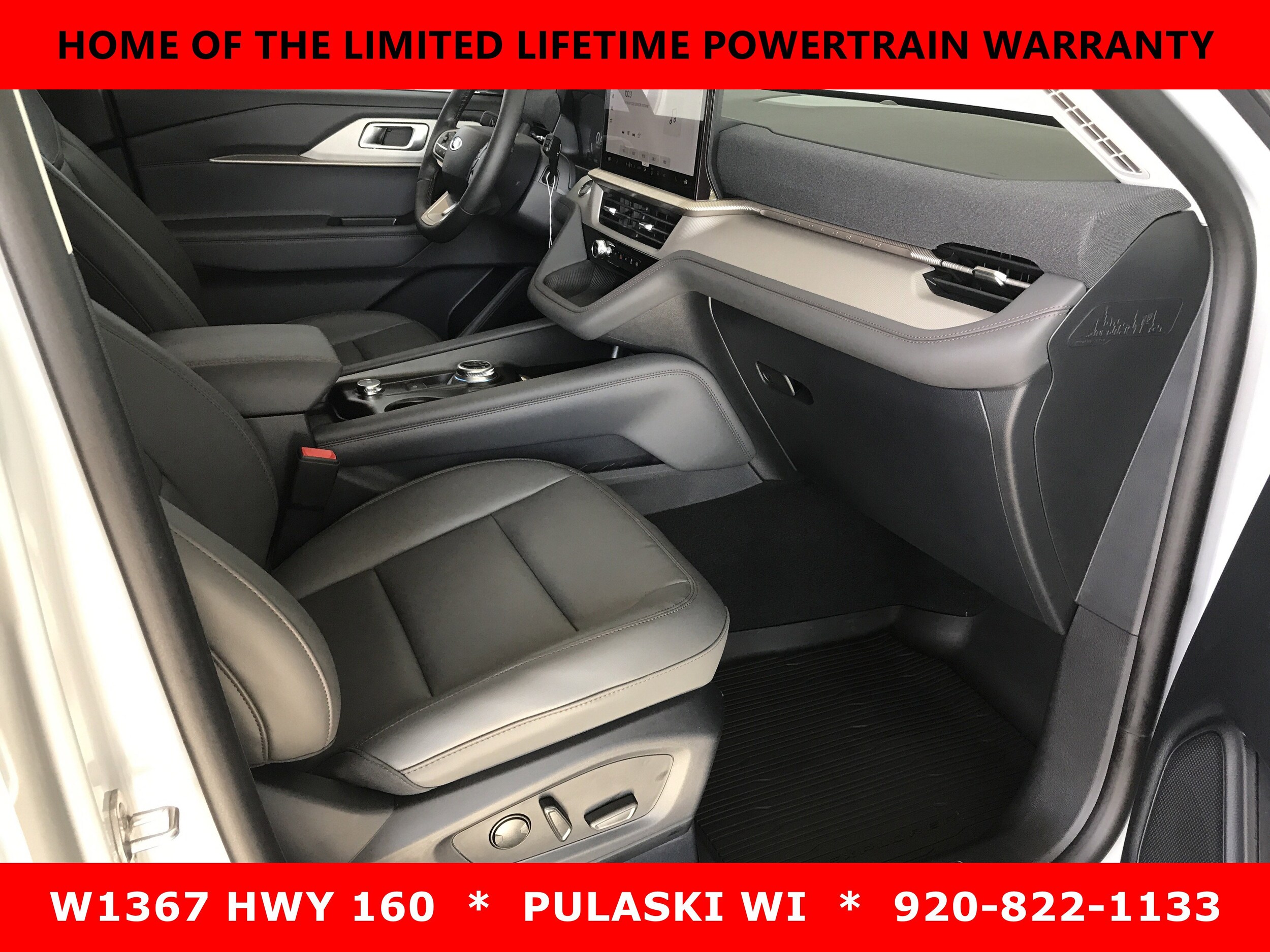 2025 Ford Explorer photo 4