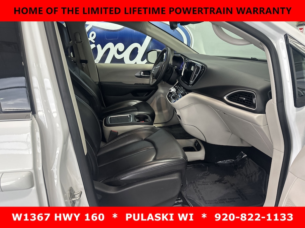 Used 2023 Chrysler Pacifica Touring L Mini-Van