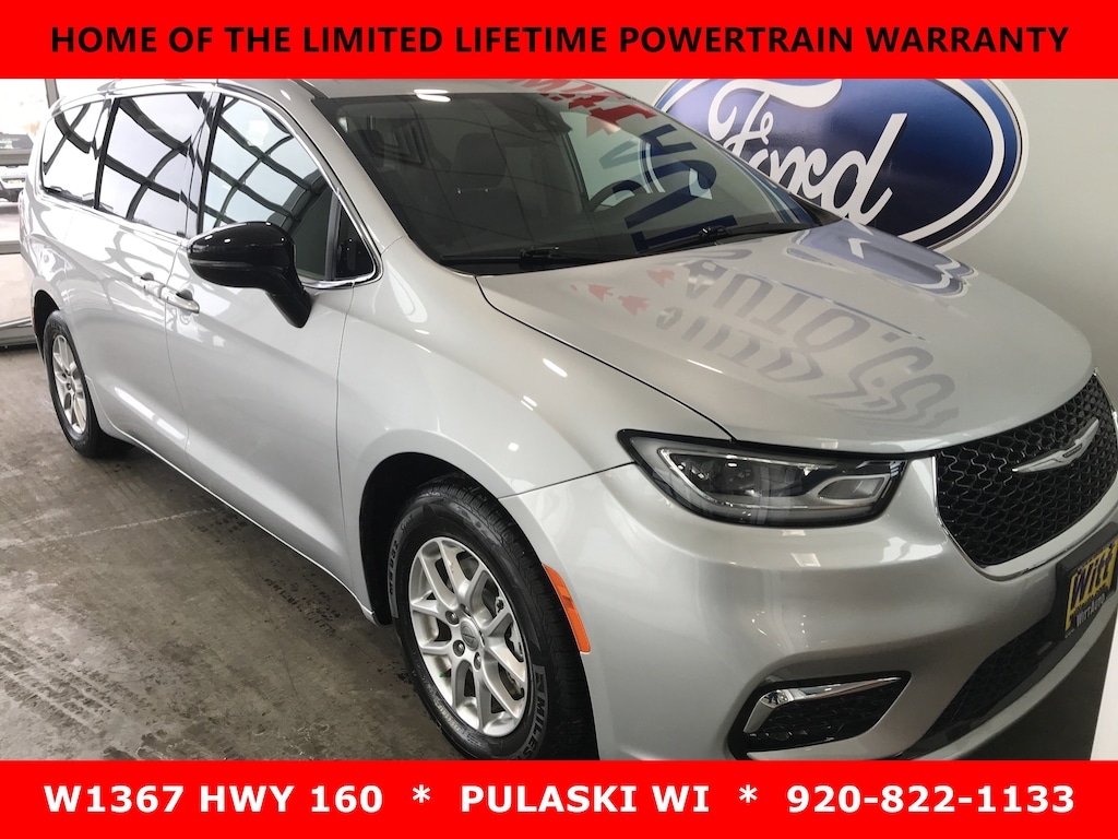 Used 2024 Chrysler Pacifica Touring L Mini-Van