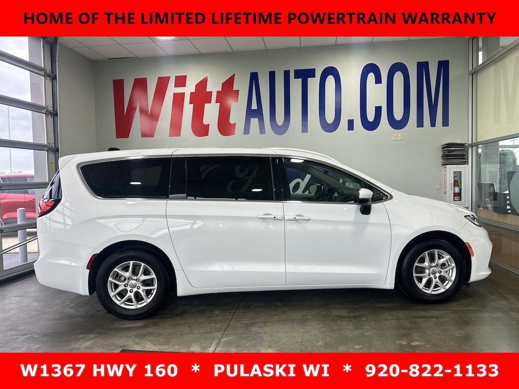 Used 2023 Chrysler Pacifica Touring L Mini-Van