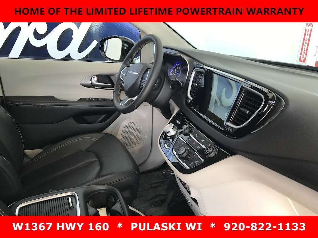 Used 2024 Chrysler Pacifica Touring L Touring L FWD