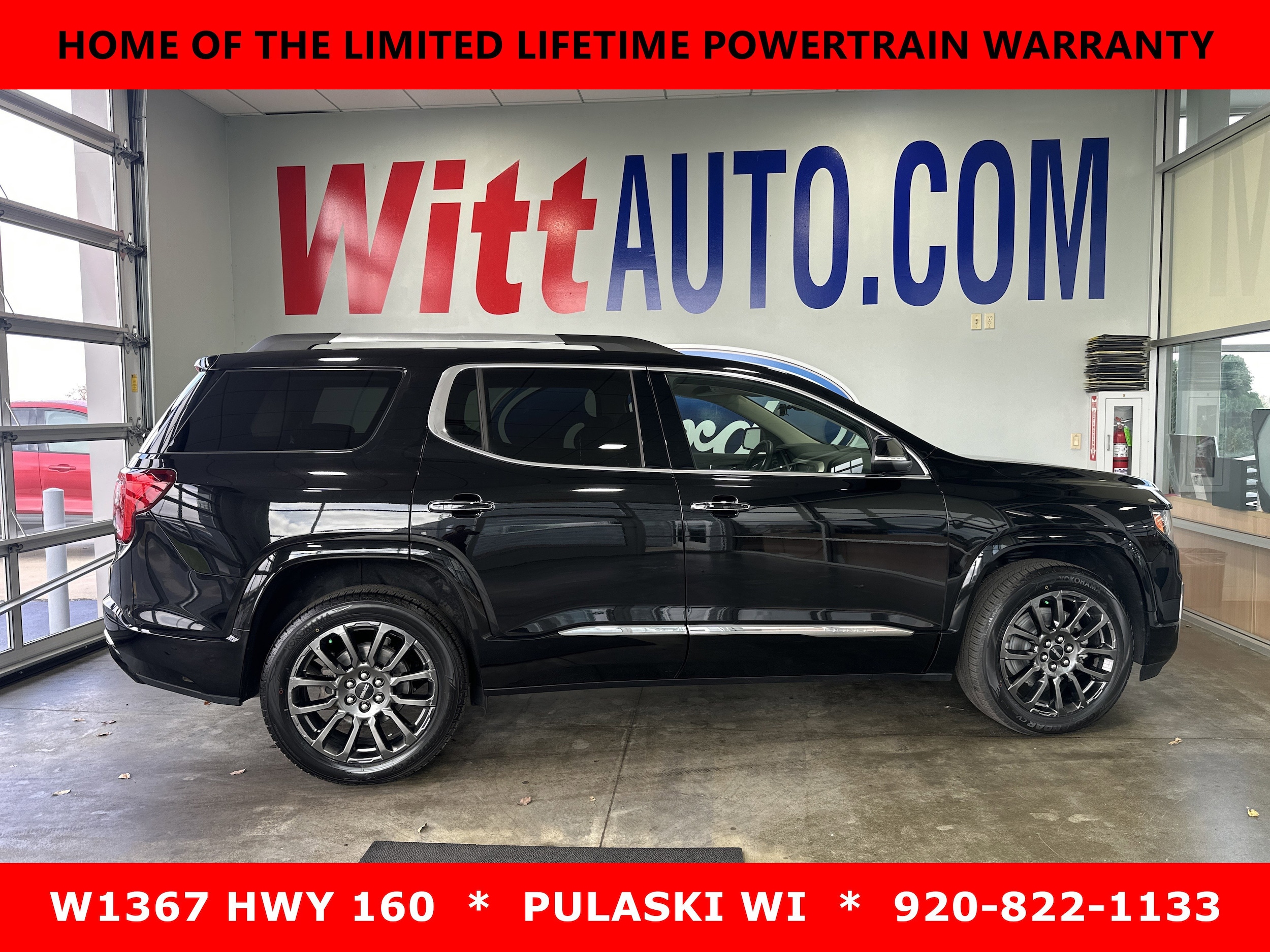 2023 GMC Acadia Denali's photo