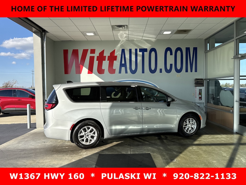 Used 2023 Chrysler Pacifica Touring L Touring L FWD