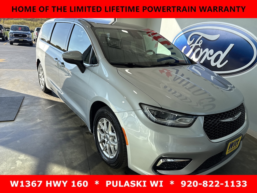 Used 2023 Chrysler Pacifica Touring L Touring L FWD